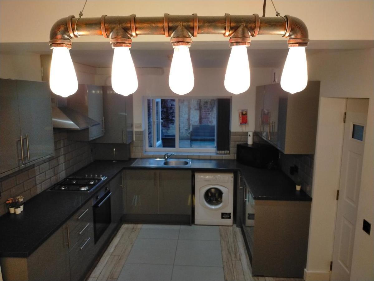 4 Bed Entire House - Heart Of The City - Near Sufc Sheffield Exteriér fotografie